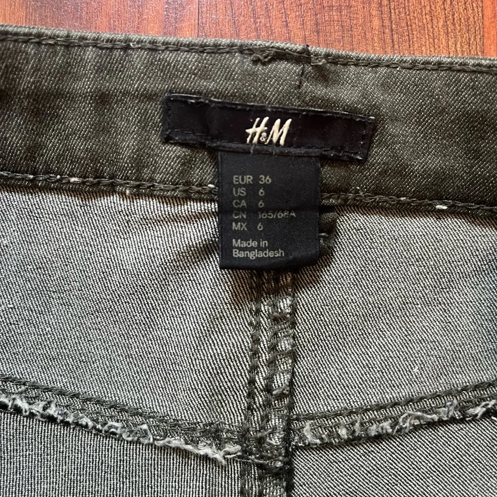 H&M Skinny Jeans - Picture 3 of 7